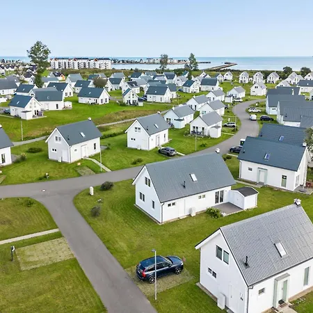 Holiday home 3 Bedroom Nice In Ostseeresort
