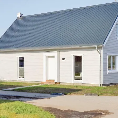 3 Bedroom Nice In Ostseeresort Holiday home